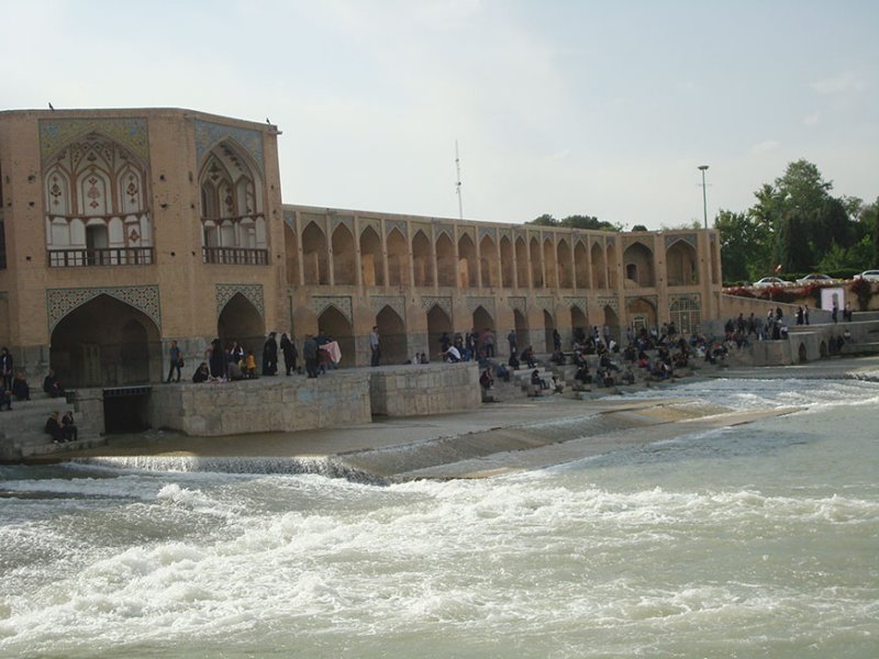 ponte33arcate2.jpg