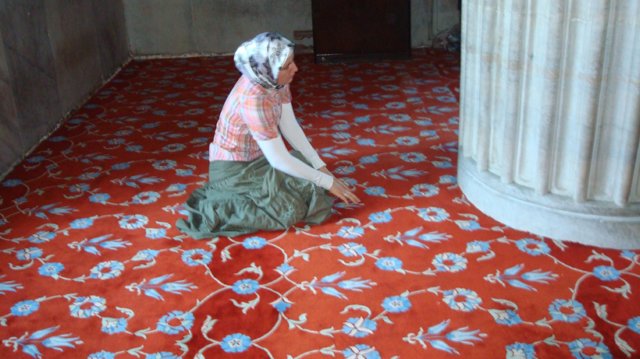 donnainpreghiera.jpg