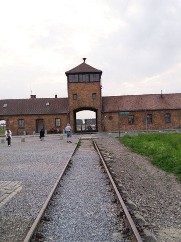 birknau1.jpg