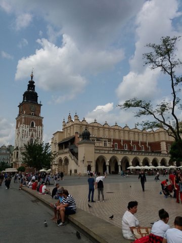 piazzadelmercato.jpg